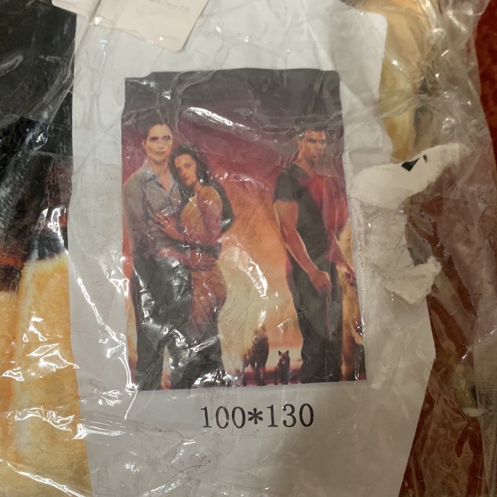 Twilight Breaking Dawn Part 1 Throw Blanket